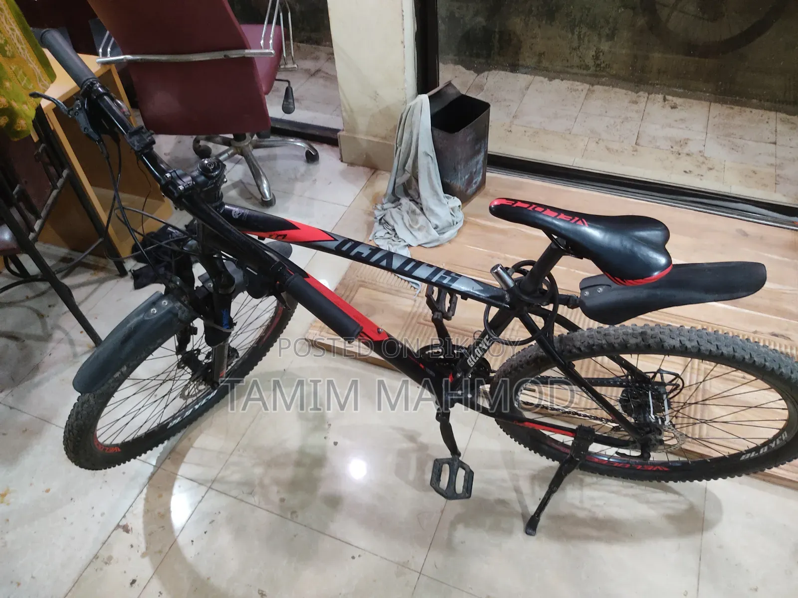 Veloce 1.O মডেলের সাইকেল সম্পূর্ণ নতুন অবস্থায় আছে।