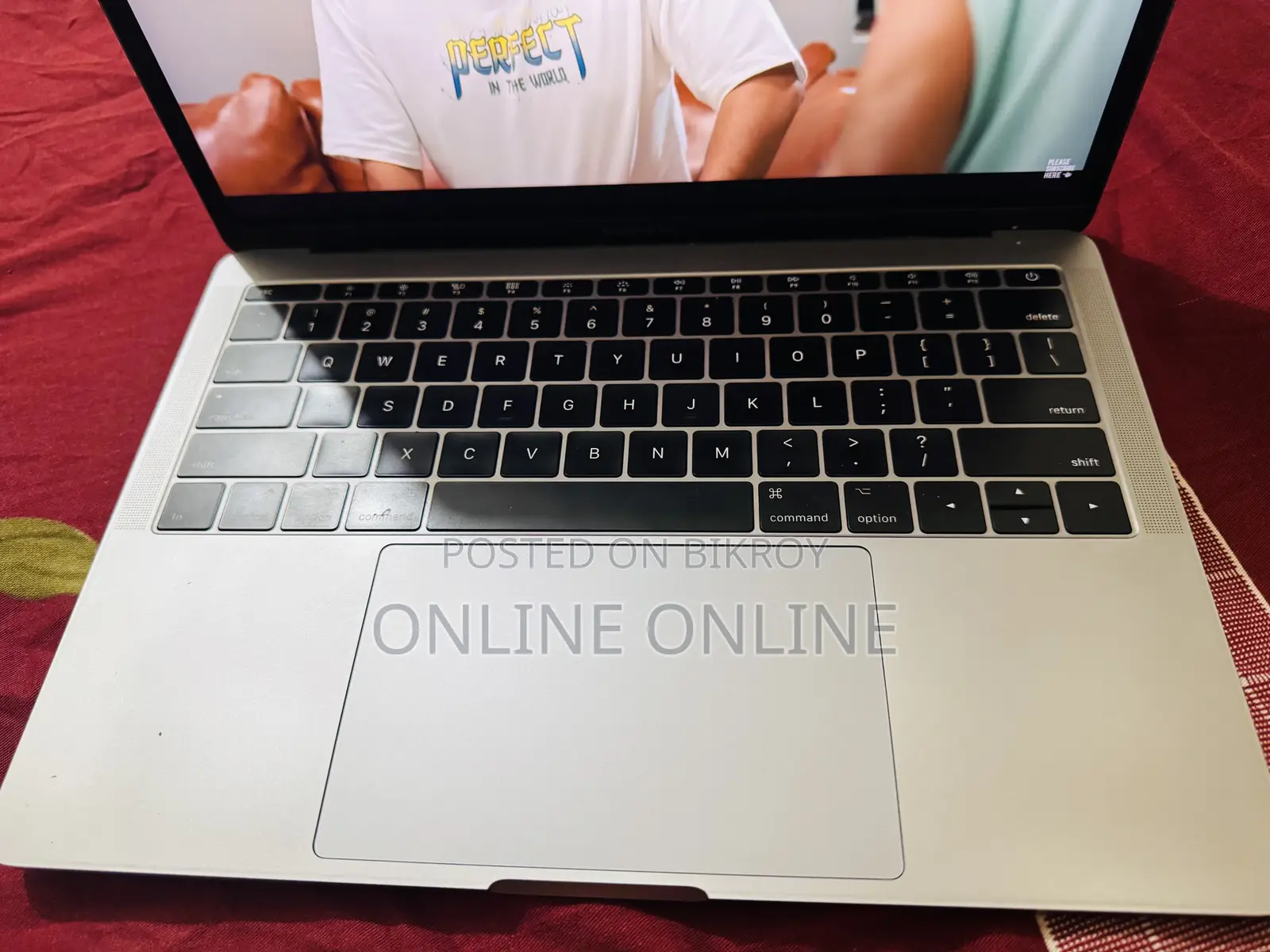 Laptop Apple MacBook Pro 2017 8GB Intel Core I5 SSD 256GB