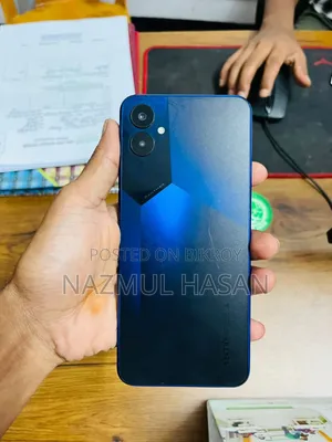 Tecno Pova 4 128 GB Blue