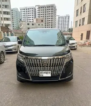টয়োটা এস্কয়ার ২.০ এফডব্লিউডি (৮ সিটার) ২০১৯ ব্ল্যাক