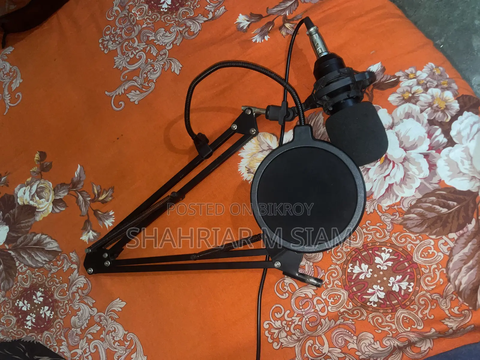 Bm 800 Microphone,V8 Sound Card, Mountain Gaming Headphone