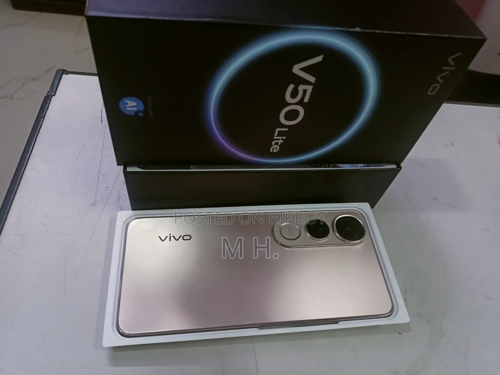 Vivo V50 Lite 256 GB Gold