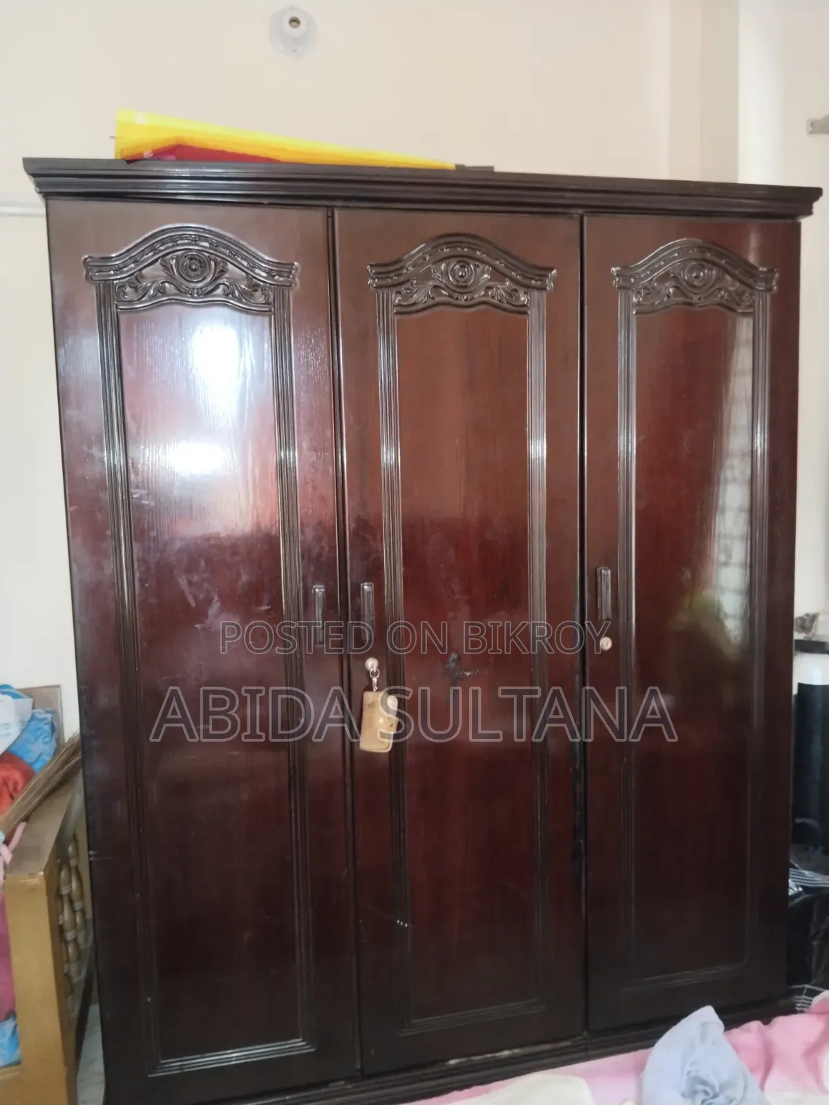 Nadia Brand Almirah for Sale