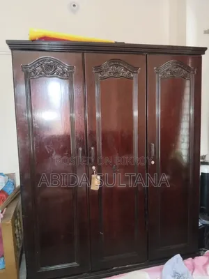Nadia Brand Almirah for Sale