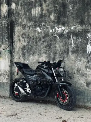 New Suzuki 2025 Black