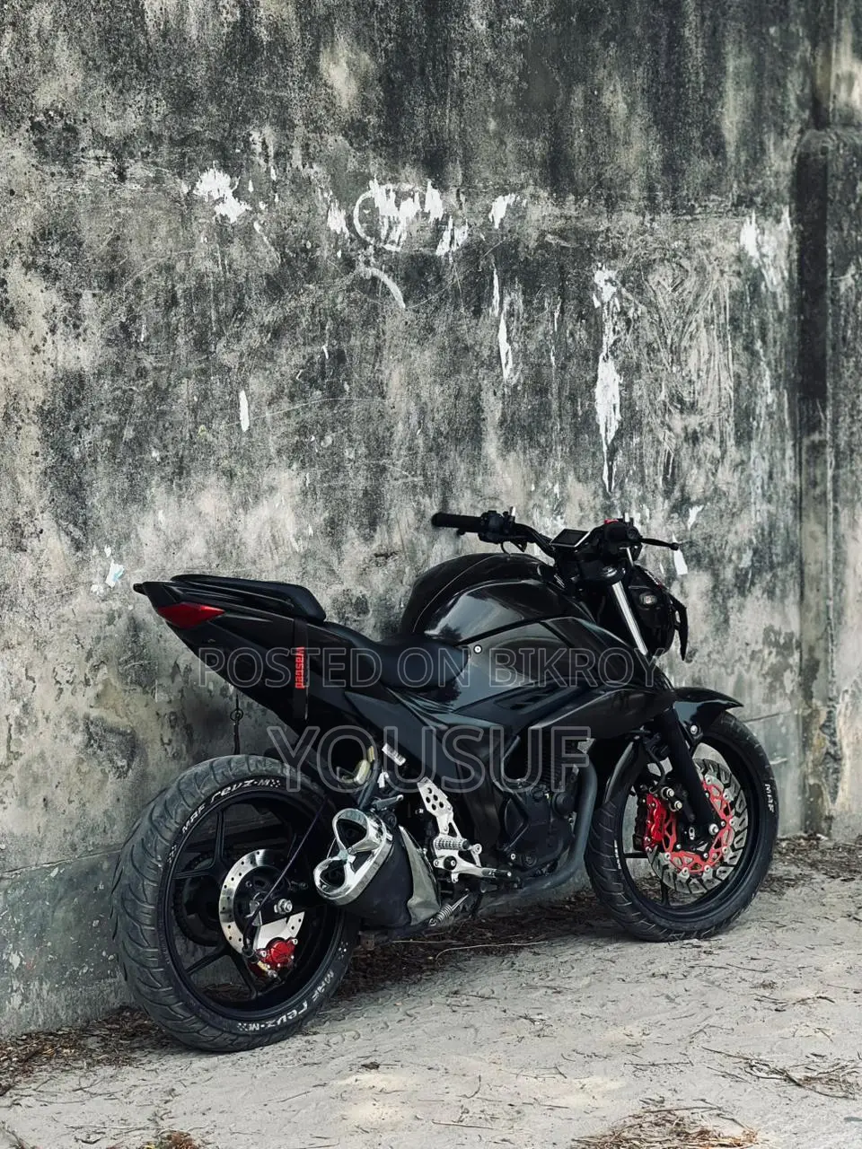 New Suzuki 2025 Black