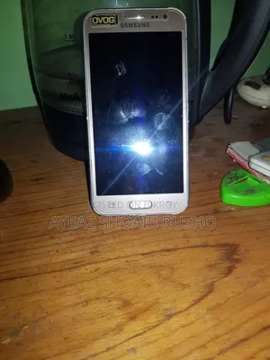 Samsung Galaxy J2 8 GB Gold