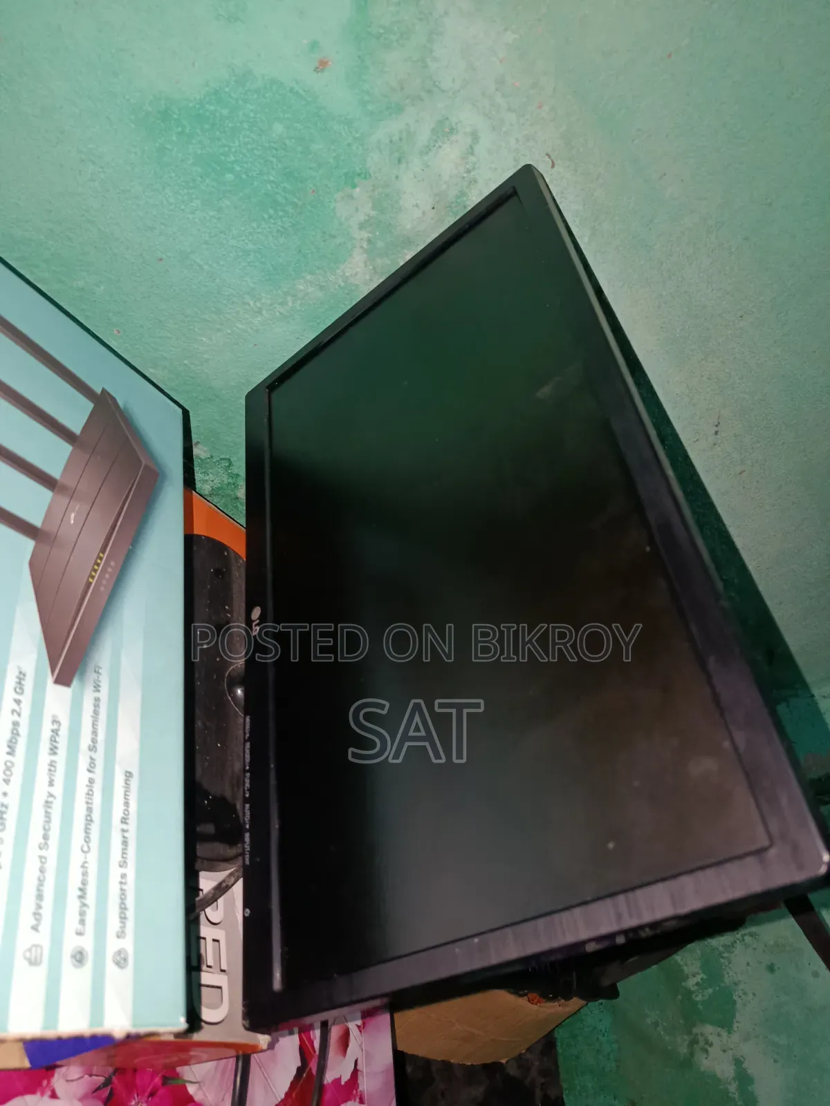 Fresh LG Monitor 19m38a