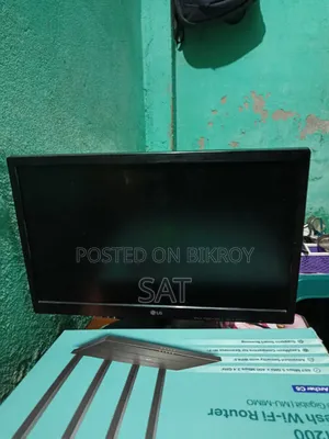Fresh LG Monitor 19m38a