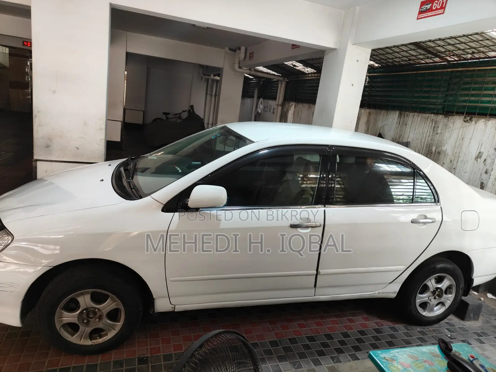 টয়োটা করোলা ২০০৩ হোয়াইট