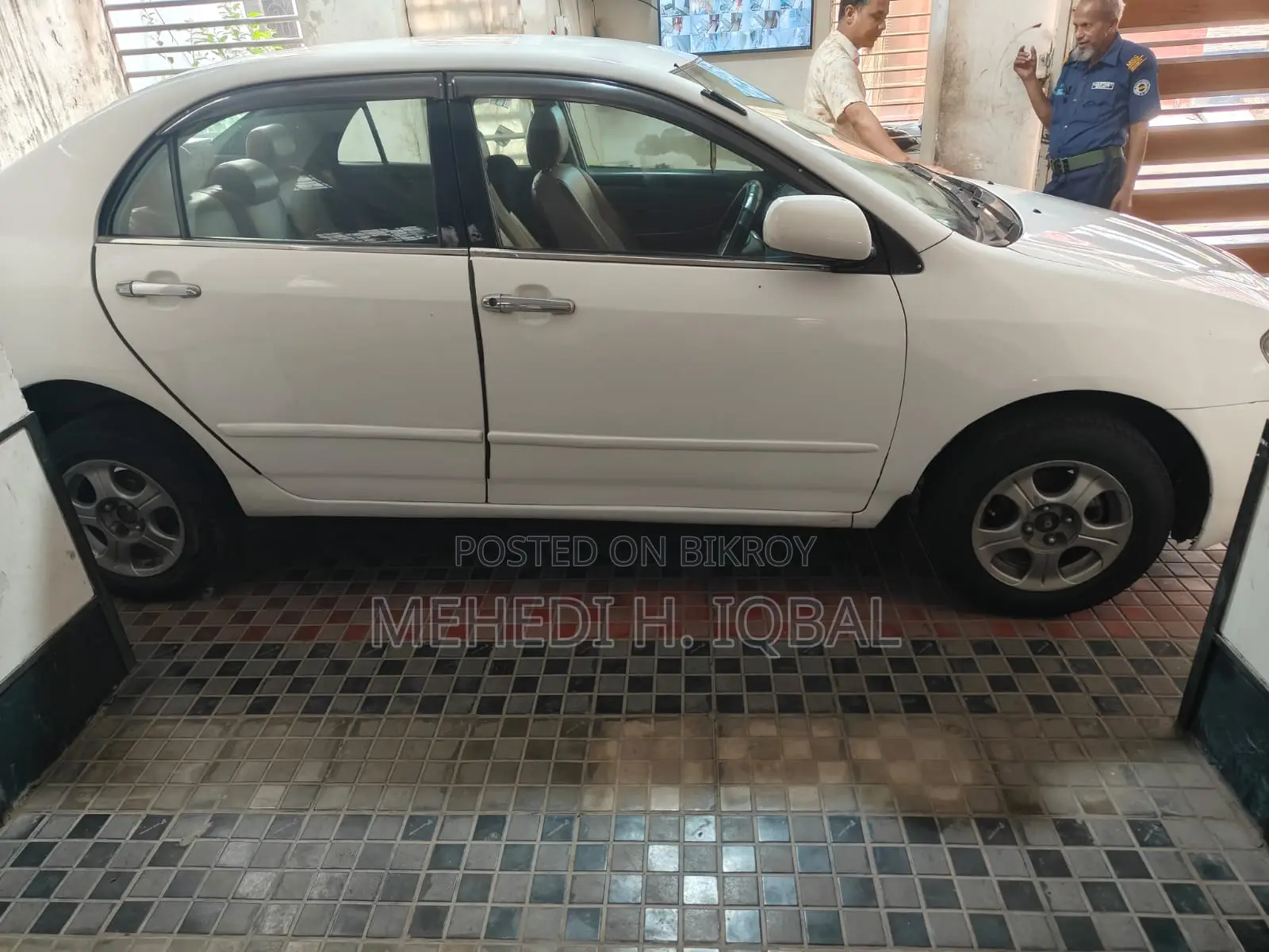 টয়োটা করোলা ২০০৩ হোয়াইট