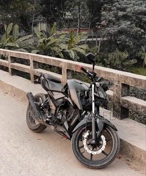 TVS Apache RTR 160 4V 2022 Black