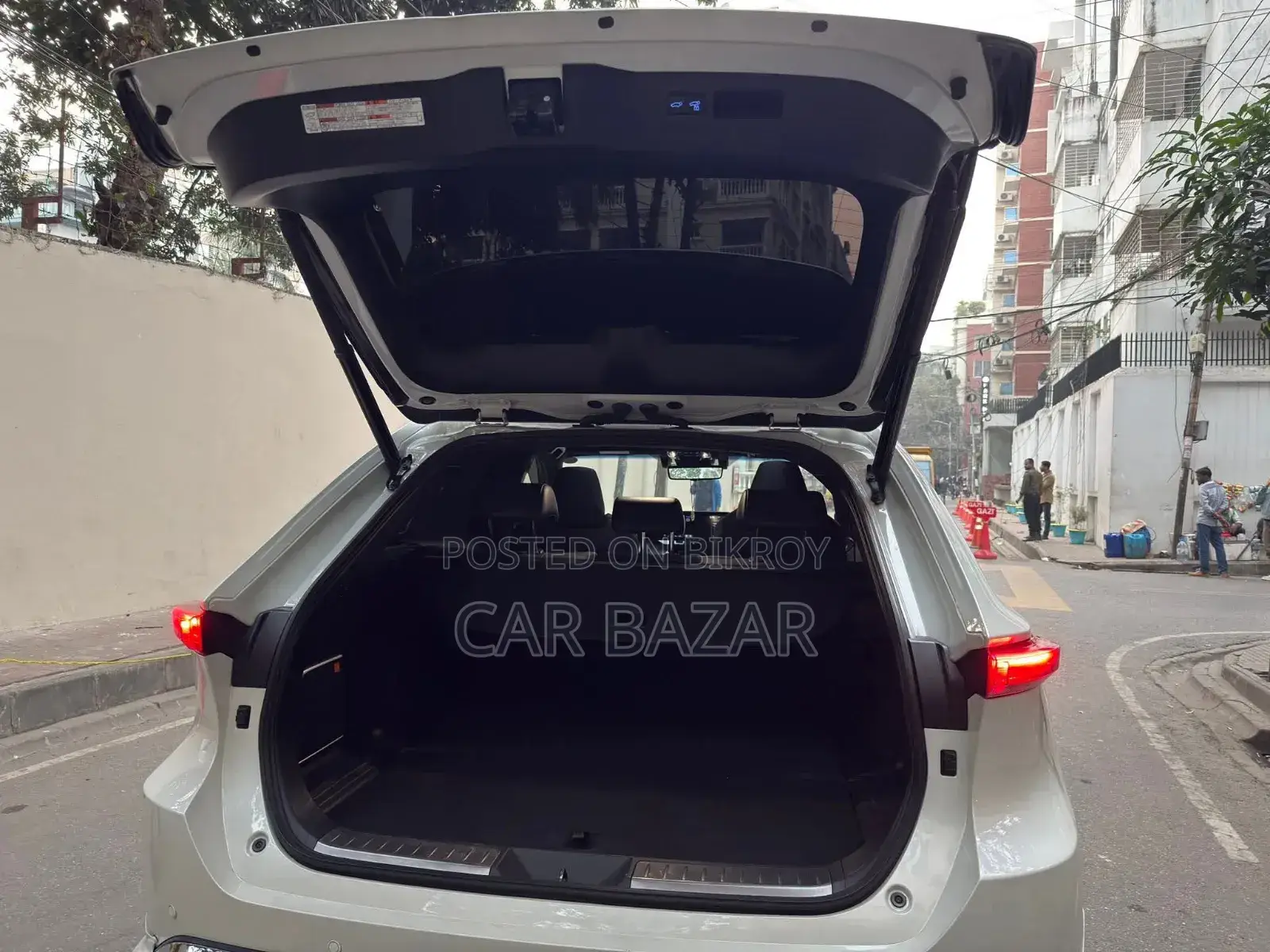 Toyota Harrier Z 2020 Pearl