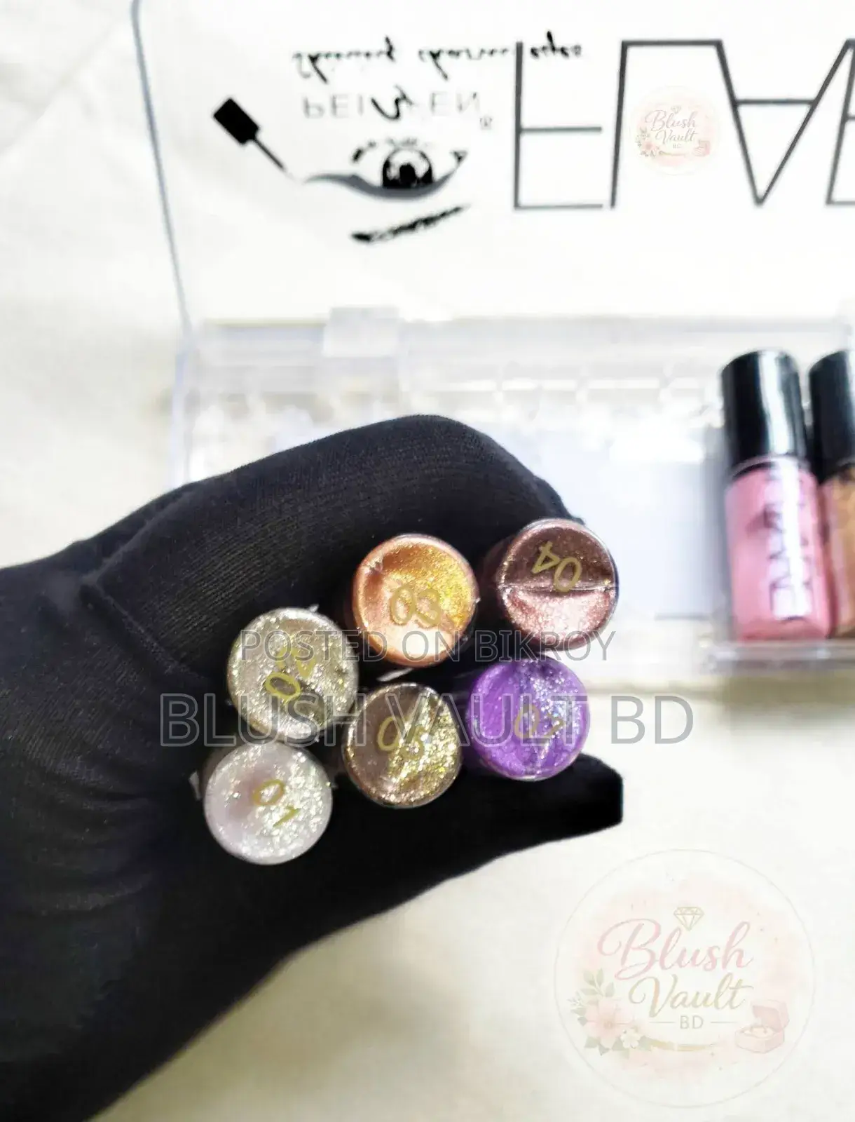 Flary Glitter Eyeliner