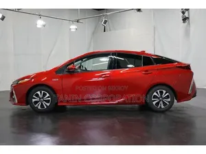 Toyota Prius 2020 Red
