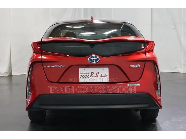 Toyota Prius 2020 Red