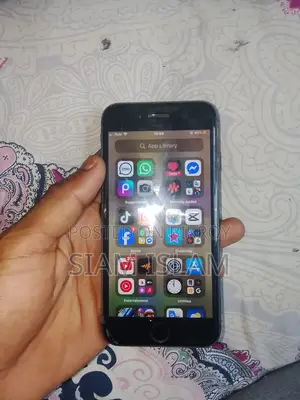 New Apple iPhone 8 64 GB Black