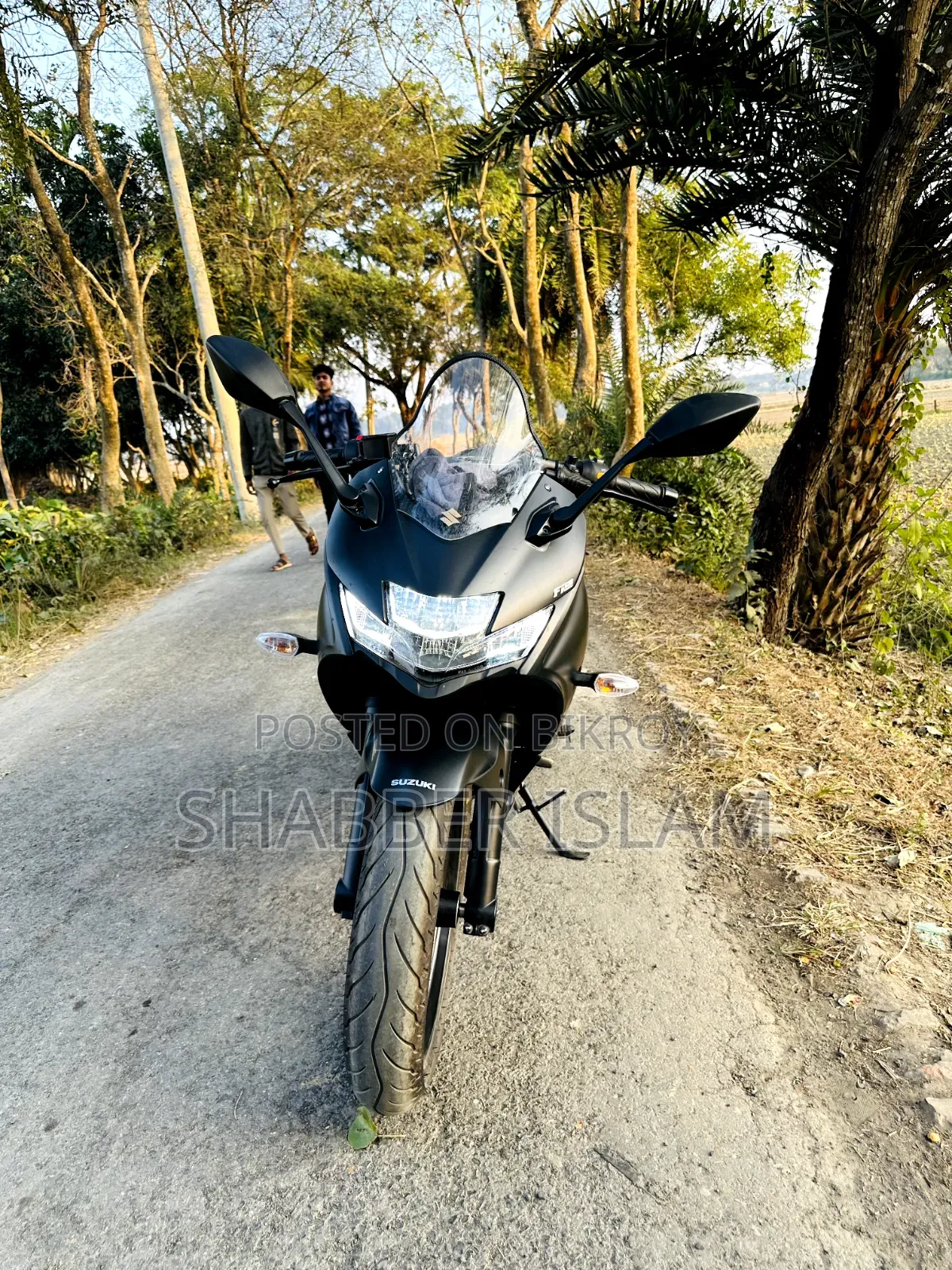 Suzuki Gixxer New Model White Visor
