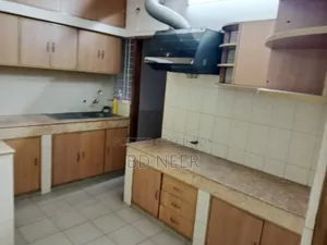 4bdrm Apartment in Banani for Rent