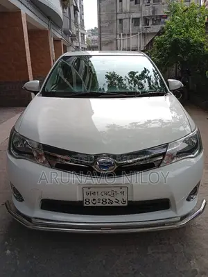 টয়োটা করোলা ২০১৪ হোয়াইট