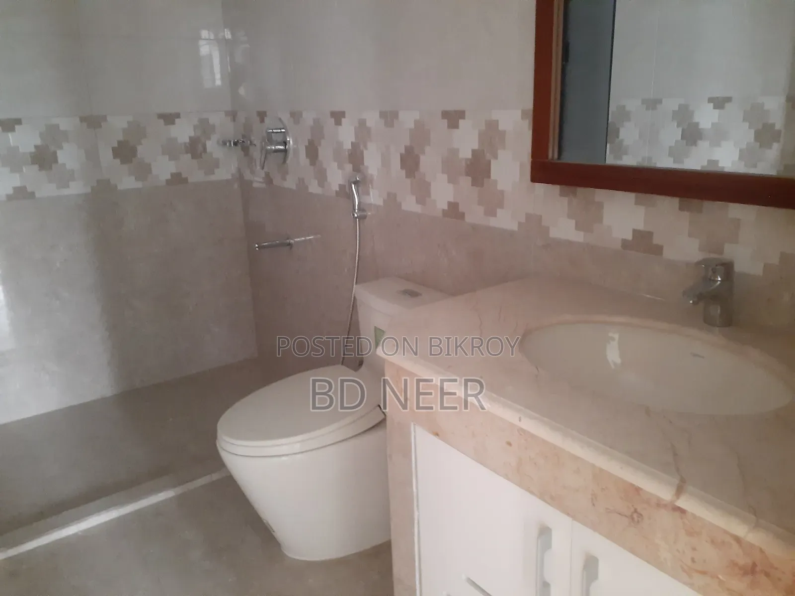 4bdrm Apartment in Gulshan for Rent
