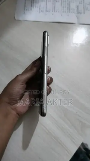 Apple iPhone X 64 GB White
