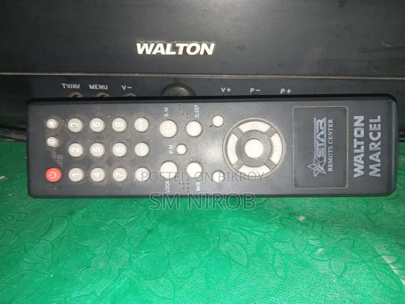 Absolutely fresh Walton 14-inch Box TV