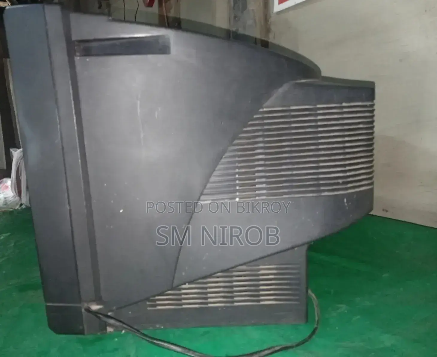 Absolutely fresh Walton 14-inch Box TV