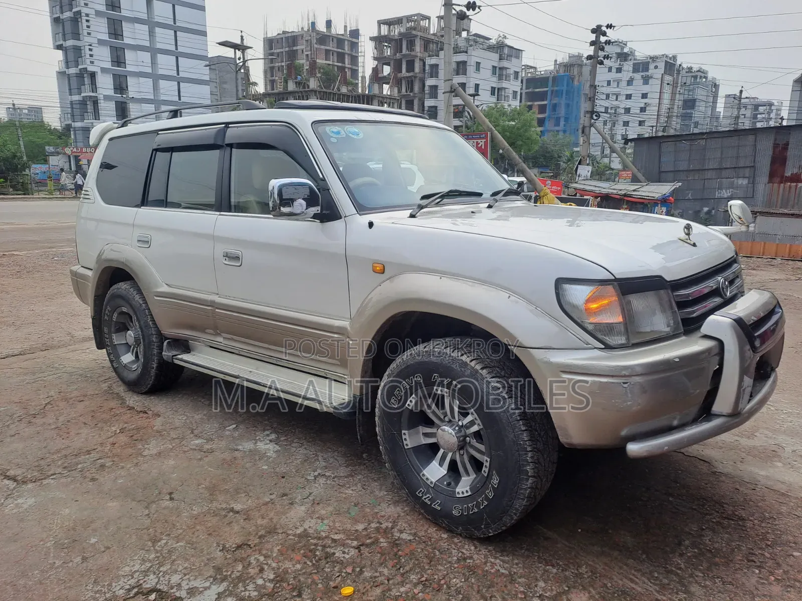 Toyota Land Cruiser Cygnus 4.7 2000 White