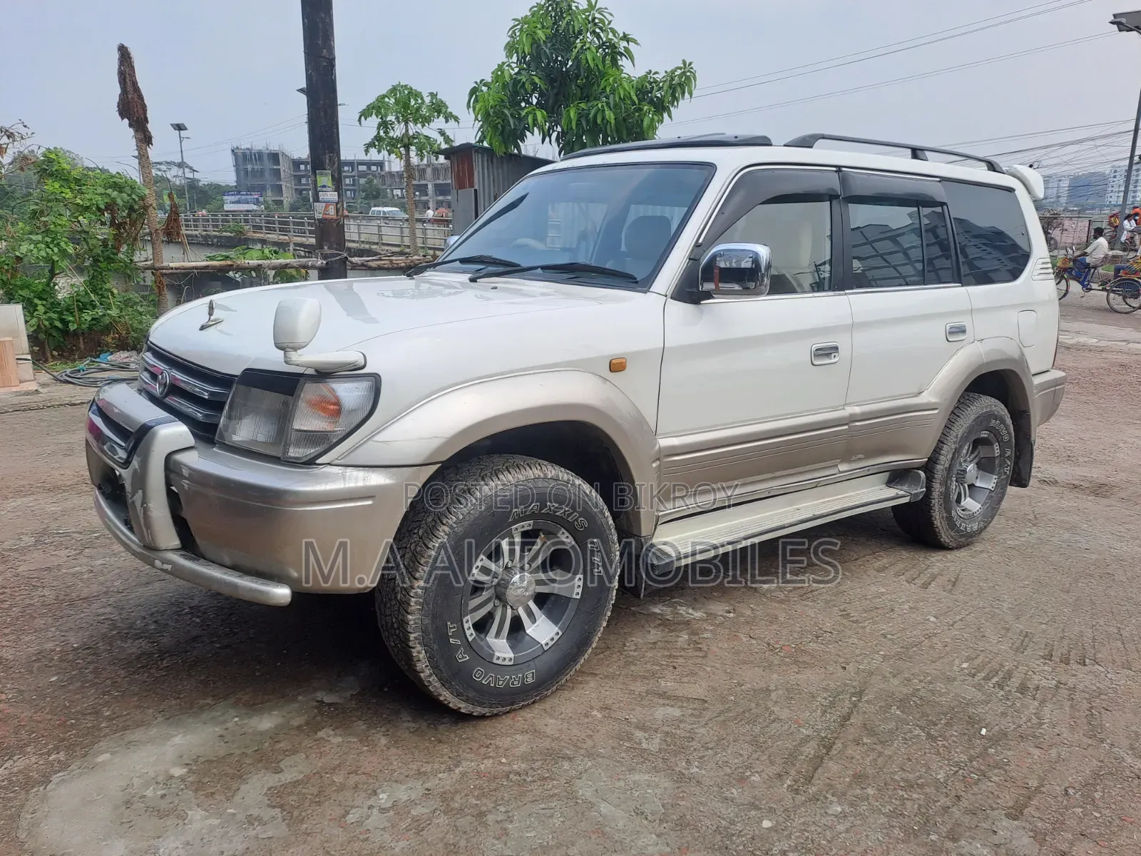 Toyota Land Cruiser Cygnus 4.7 2000 White