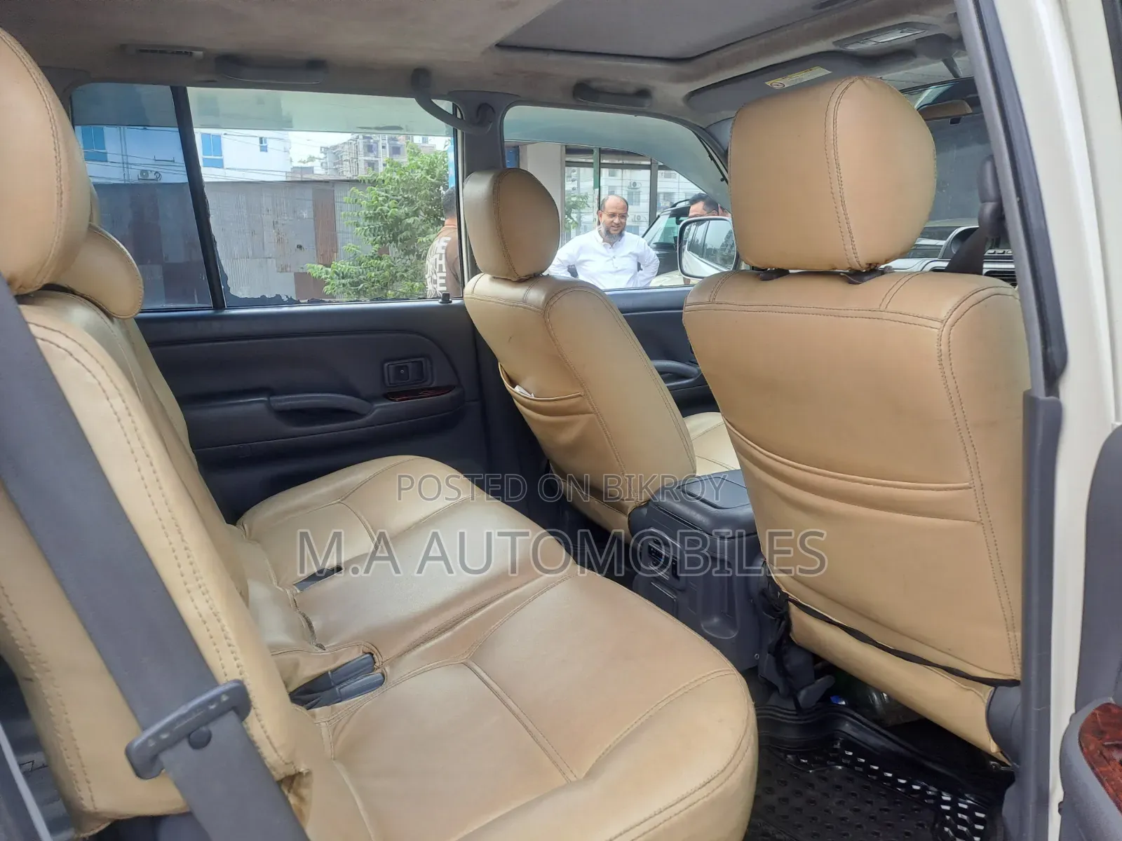Toyota Land Cruiser Cygnus 4.7 2000 White
