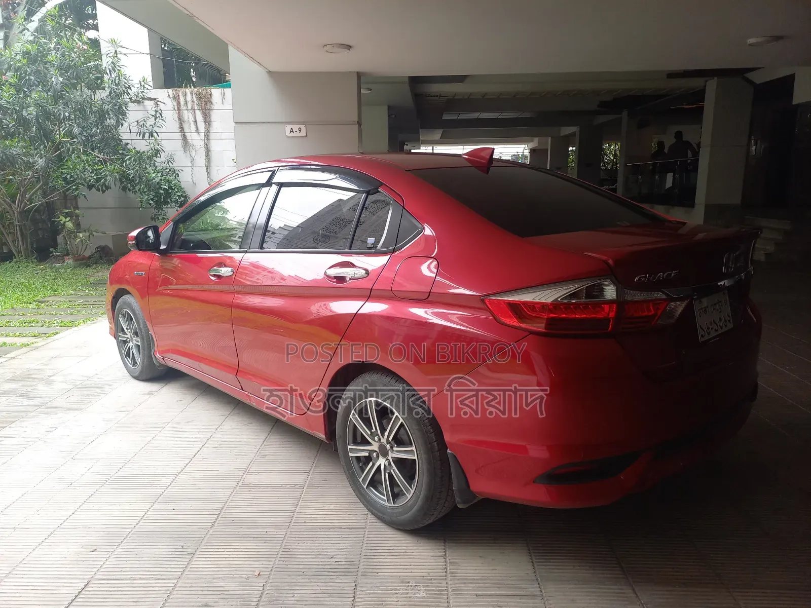Honda Grace 1.5 Hybrid AWD 2017 Red