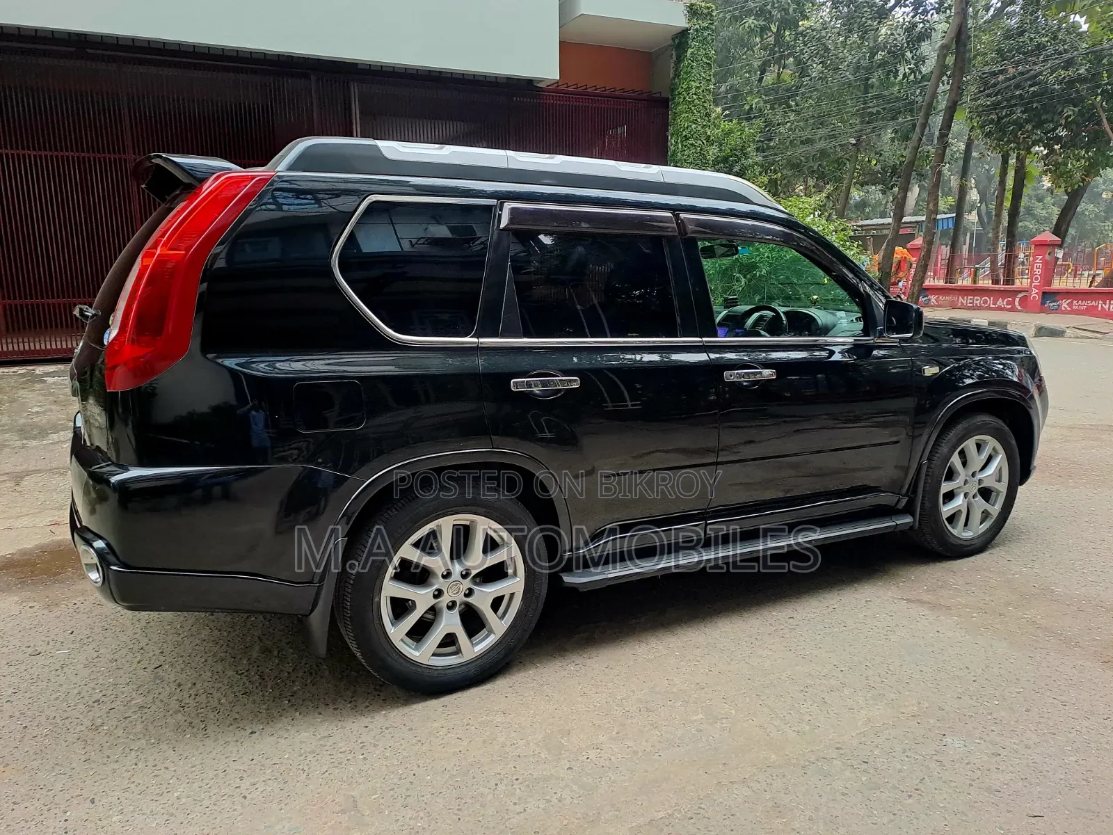 Nissan X-Trail 2012 Black