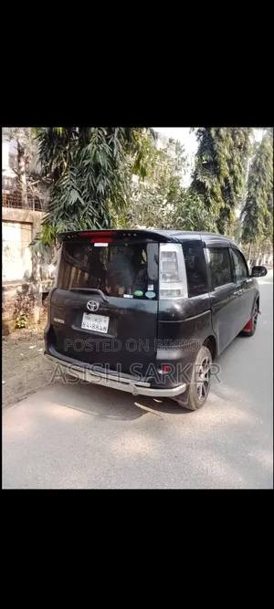 Toyota Sienta 1.5 FWD 2013 Black