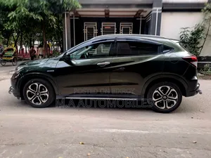 Honda Vezel 2014 Green