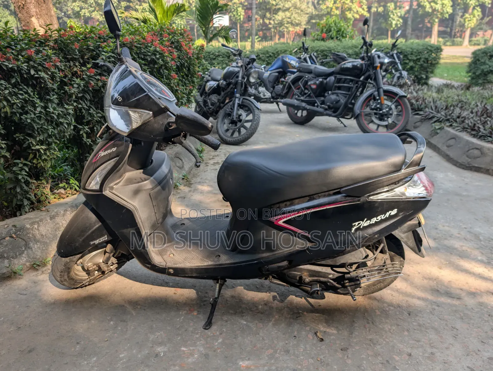 হিরো প্লেজার ২০১৭ কালো