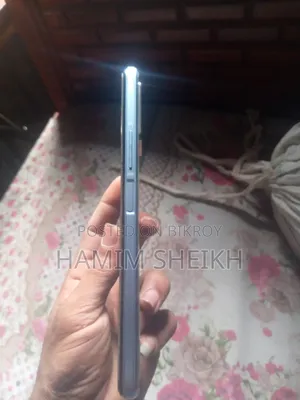 Vivo Y33s 128 GB