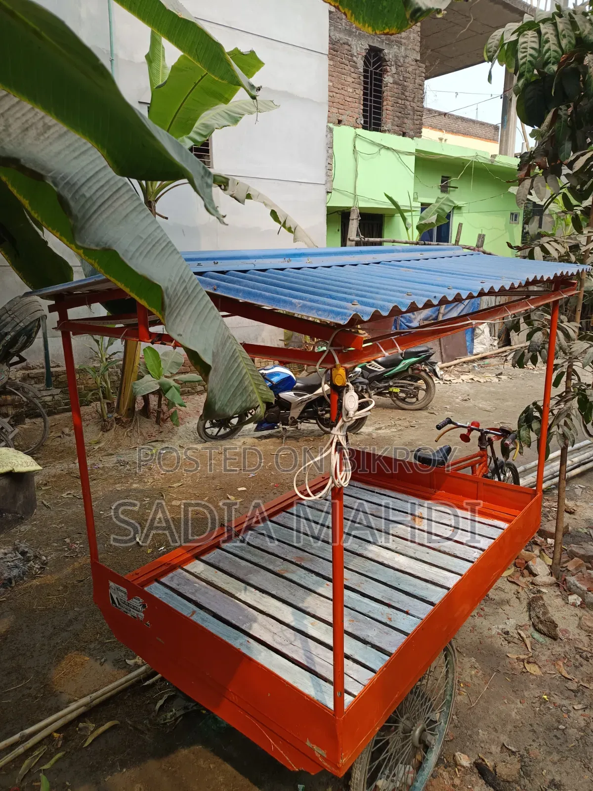 ৩ চাকার নতুন মালবাহী ভ্যান (ছাউনি সহ)
