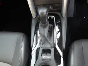 Toyota Corolla Cross 1.8 Hybrid FWD 2022 Black