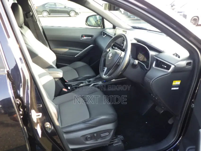 Toyota Corolla Cross 1.8 Hybrid FWD 2022 Black