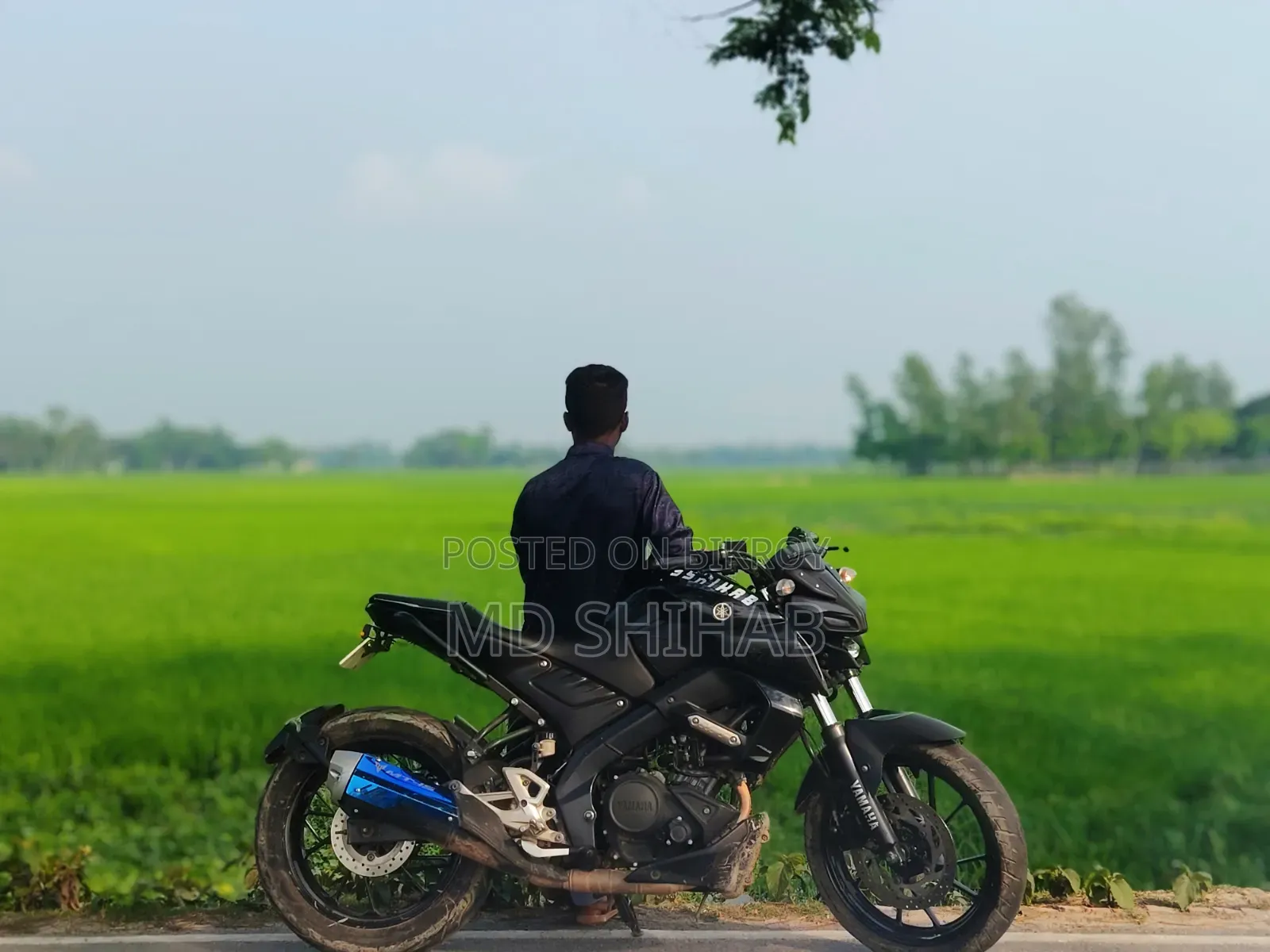 Yamaha R1 2022 Black