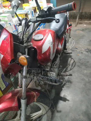 Bajaj CT 100 2017 Red