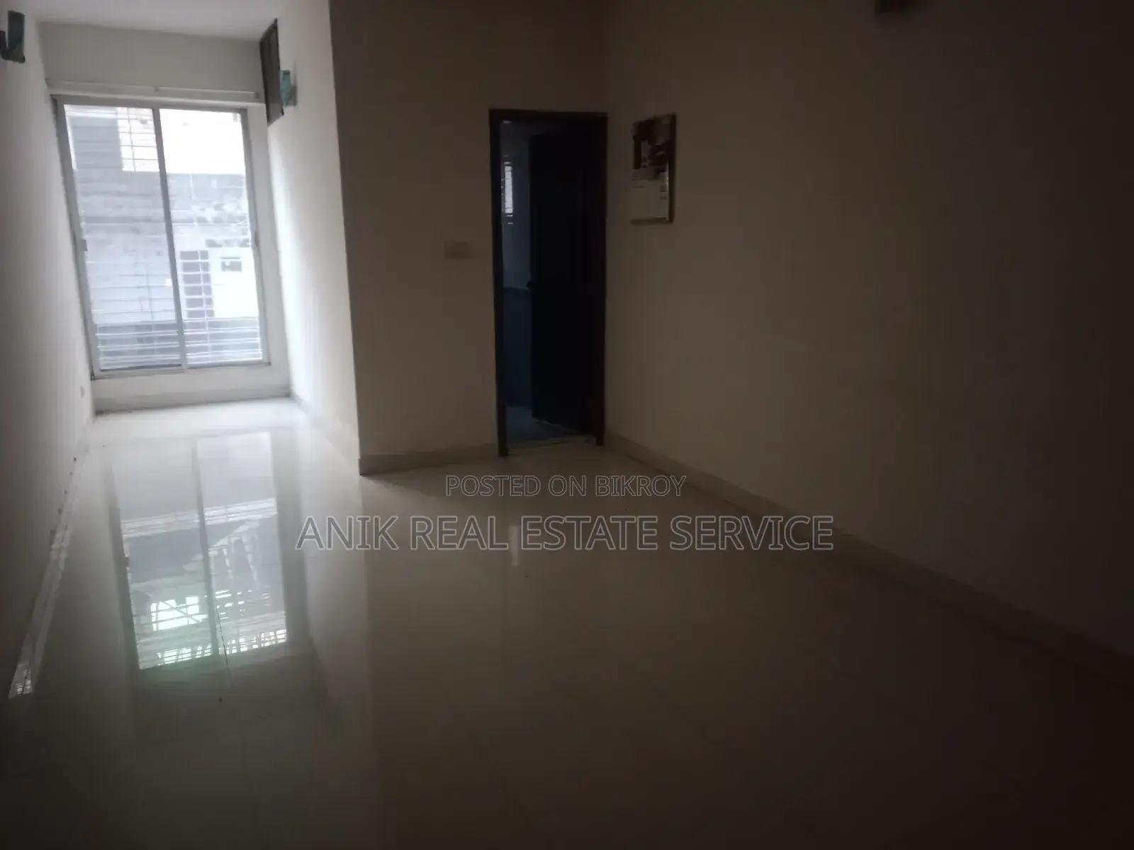 গুলশানের অনিক রিয়েল এস্টেটে ৩ বেডরুমের অ্যাপার্টমেন্ট ভাড়ার জন্য