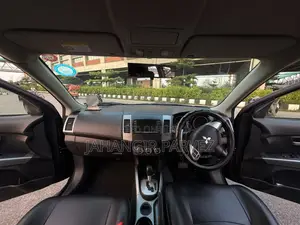 Mitsubishi Outlander 2010 Black