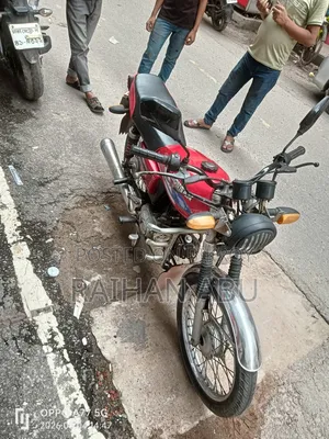 মোটরসাইকেল ২০০৯ লাল