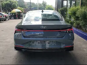 Hyundai Elantra Limited 2021 Gray
