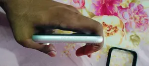 Apple iPhone 11 64 GB White