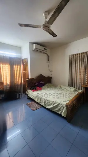 4bdrm Apartment in Banani for Sale
