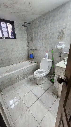 4bdrm Apartment in Banani for Sale