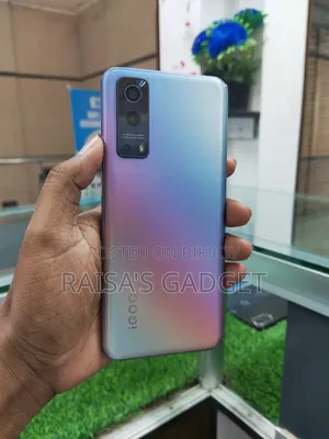 Vivo iQOO 128 GB